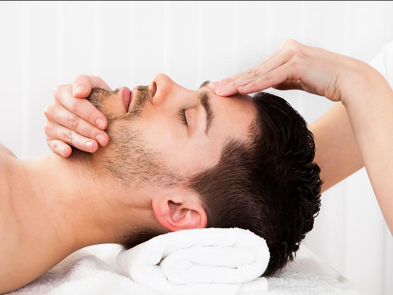 انواع روش‌ های پاکسازی پوست در کلینیک