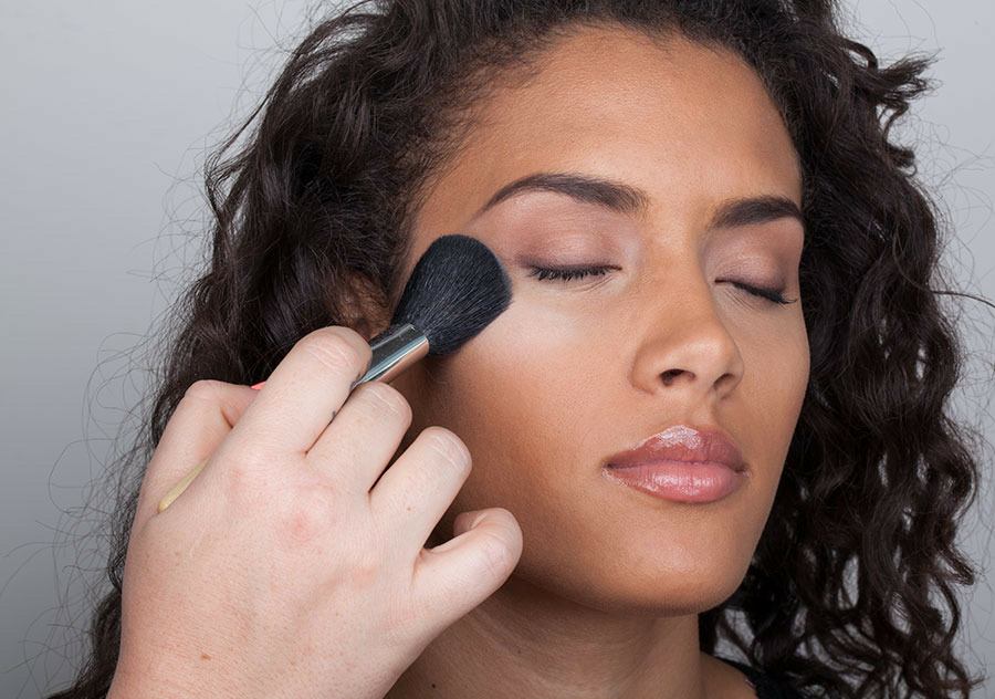 آرایش سریع برای خانم ها