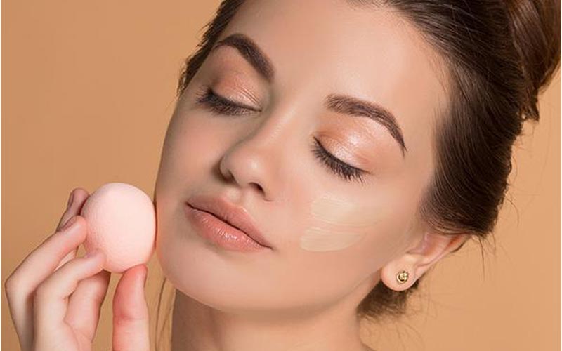 زدن کرم پودر مناسب به صورت