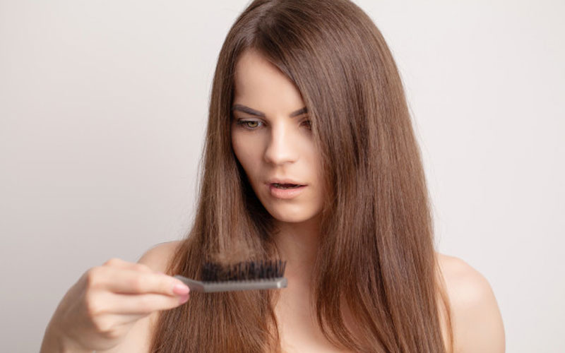 علت ریزش مو شدید و ناگهانی