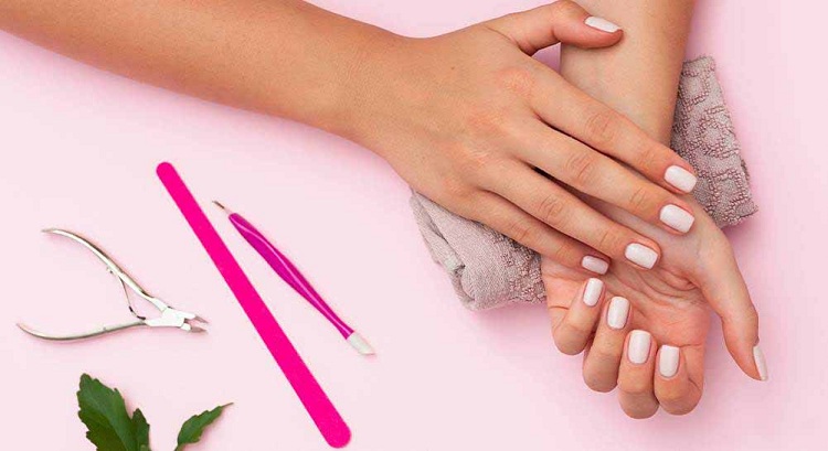 انواع ملزومات آرایش ناخن و کاربرد آن ها