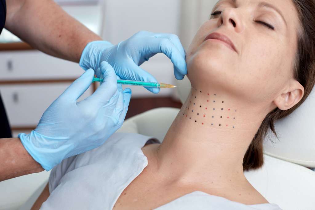 عمل لیپولیز چیست و چه تاثیری بر کاهش وزن بدن دارد؟