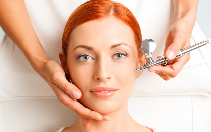 چه عواملی باعث آسیب رسیدن به پوست می شود؟